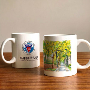 KMU校園插畫馬克杯_校景阿勃勒款